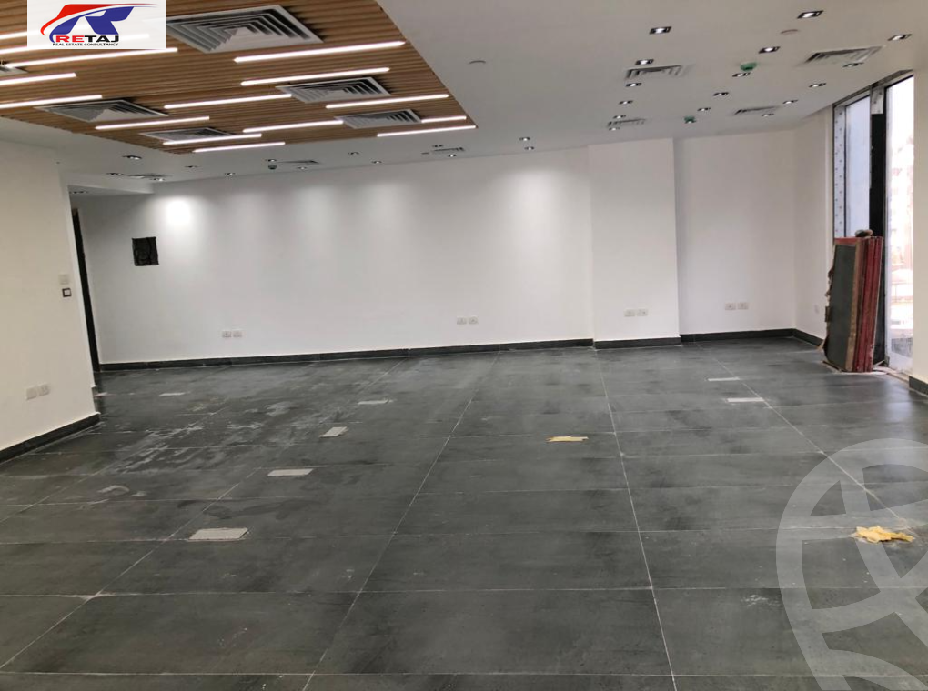 https://aqarmap.com.eg/en/listing/5412648-for-rent-cairo-new-cairo-compounds-hyde-park-centre-ville-hyde-park