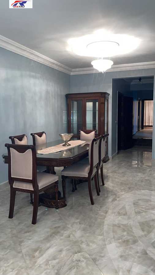 https://aqarmap.com.eg/en/listing/5877475-for-rent-cairo-new-cairo-first-settlement-mhwr-mstfy-kml