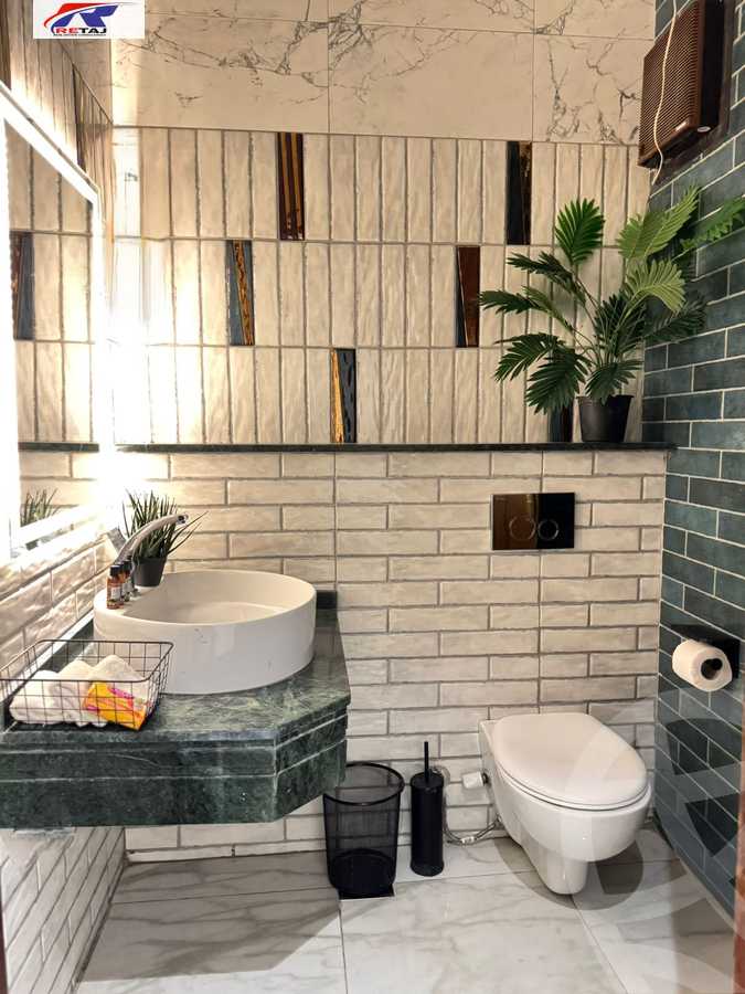 https://aqarmap.com.eg/ar/listing/5903746-for-rent-cairo-new-cairo-compounds-hyde-park-centre-ville-hyde-park