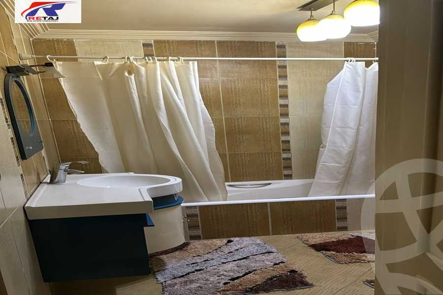 https://aqarmap.com.eg/en/listing/5919046-for-sale-cairo-heliopolis-roxy-square-al-ahram-st