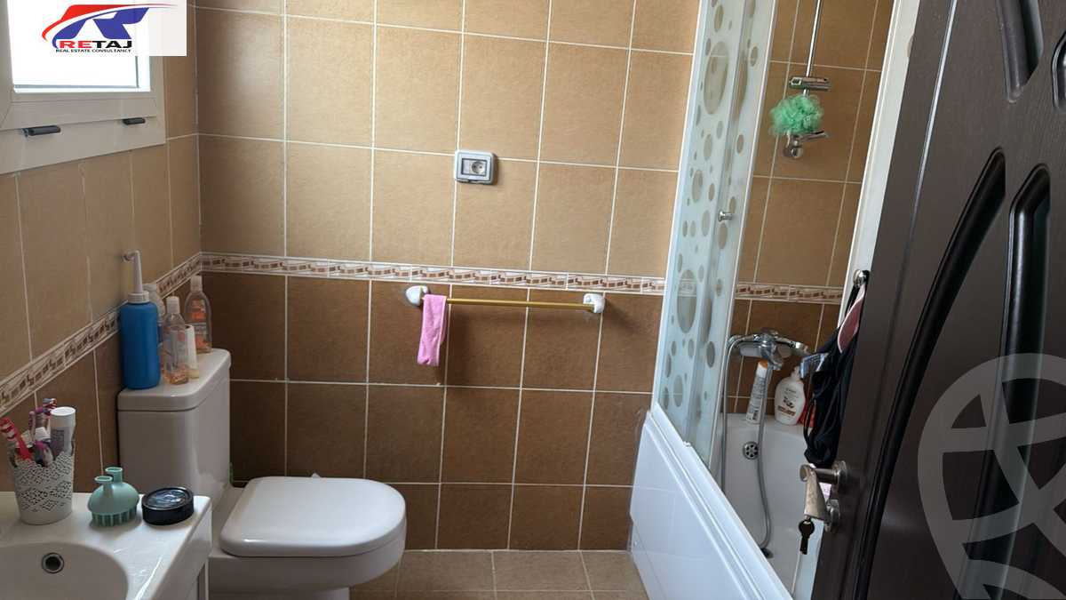 https://aqarmap.com.eg/en/listing/5960914-for-sale-cairo-new-cairo-lrhb-city-phase-1-ahmed-rami-st