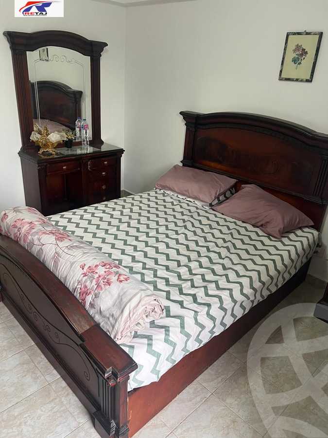 https://aqarmap.com.eg/en/listing/6000864-for-sale-cairo-new-cairo-lrhb-city-phase-5-talaat-mostafa-st