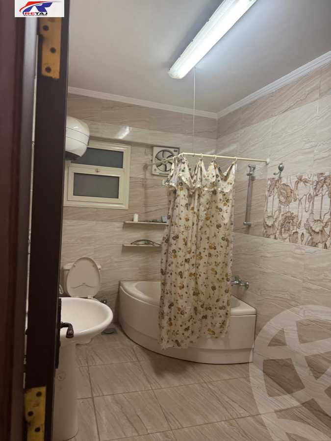 https://aqarmap.com.eg/en/listing/6129345-for-rent-cairo-new-cairo-compounds-hadayek-el-fedaa