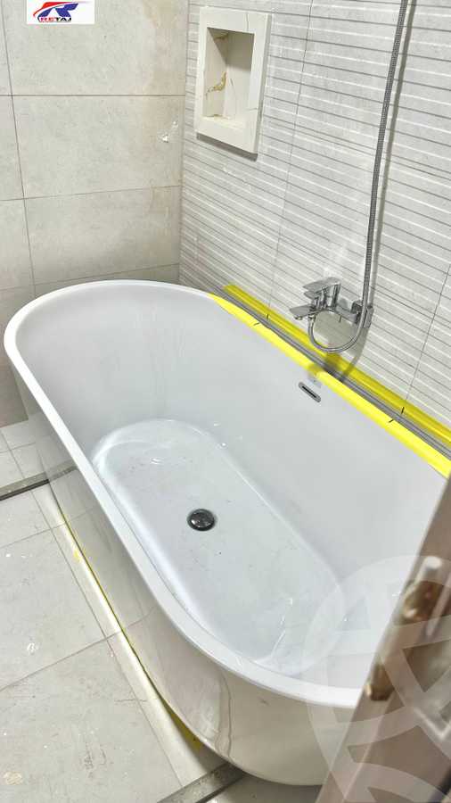 https://aqarmap.com.eg/ar/listing/6370105-for-sale-cairo-new-cairo-first-settlement-mhwr-mstfy-kml