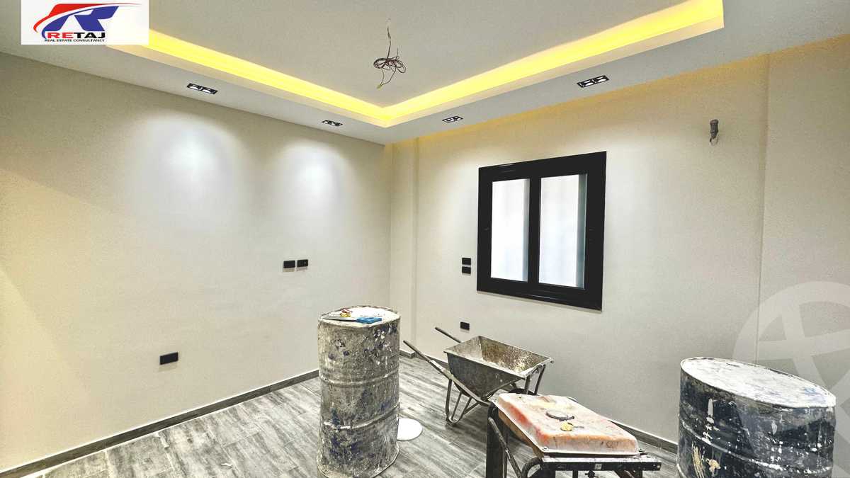 https://aqarmap.com.eg/ar/listing/6370105-for-sale-cairo-new-cairo-first-settlement-mhwr-mstfy-kml