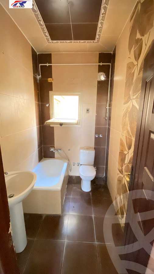 https://aqarmap.com.eg/ar/listing/6421185-for-rent-cairo-new-cairo-first-settlement-mhwr-mstfy-kml