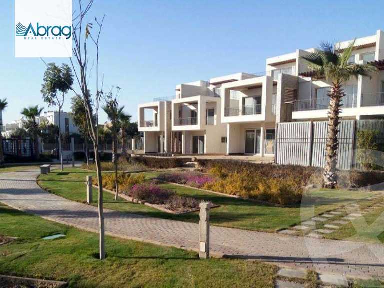 https://aqarmap.com.eg/ar/listing/5963117-for-sale-cairo-el-sheikh-zayed-city-compounds-kmbwnd-wyst-twn-swdyk