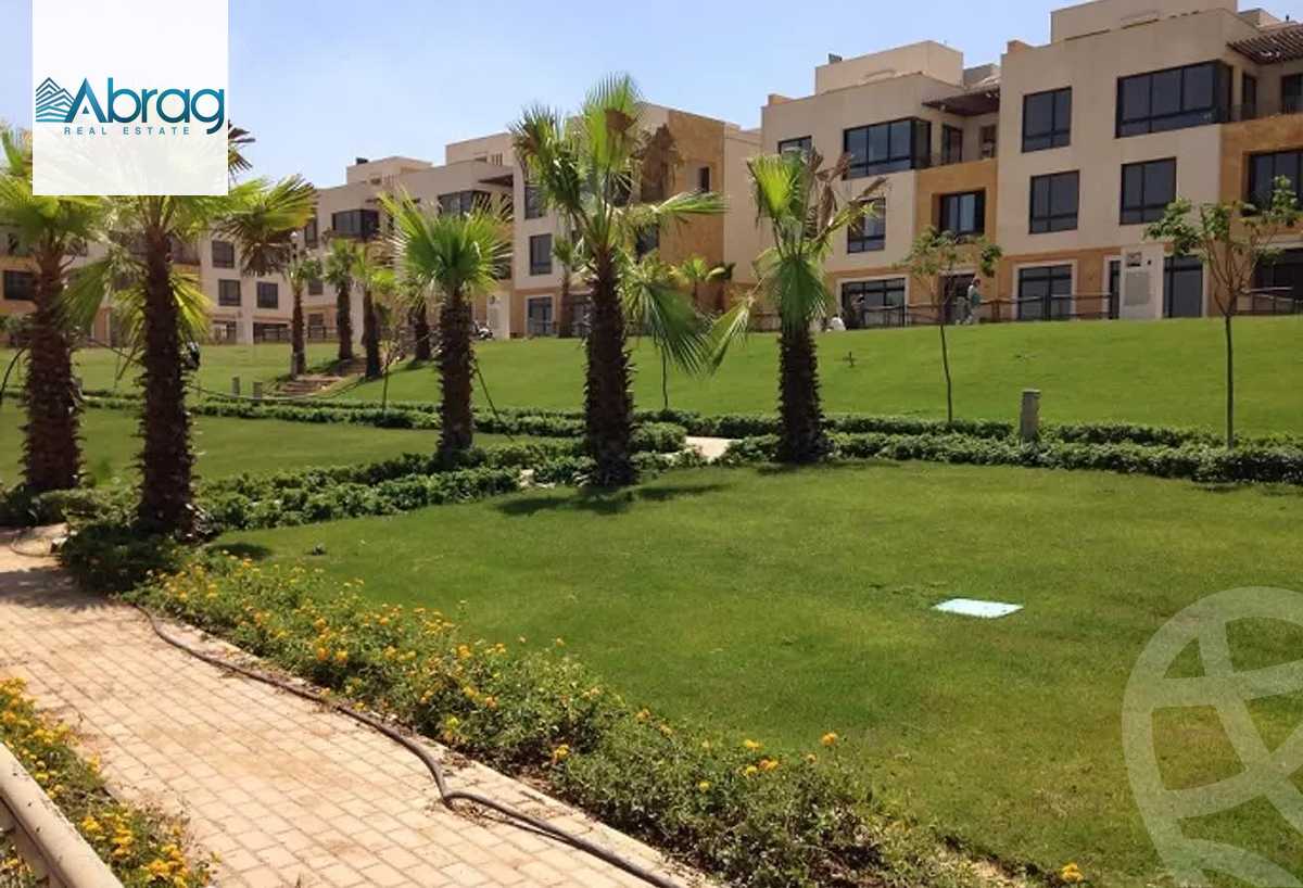 https://aqarmap.com.eg/ar/listing/5963117-for-sale-cairo-el-sheikh-zayed-city-compounds-kmbwnd-wyst-twn-swdyk