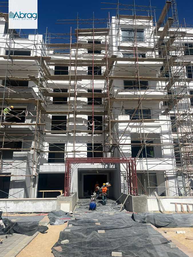 https://aqarmap.com.eg/en/listing/4118602-for-sale-cairo-el-sheikh-zayed-city-compounds-kmbwnd-fyldj-wyst-dr-llttwyr