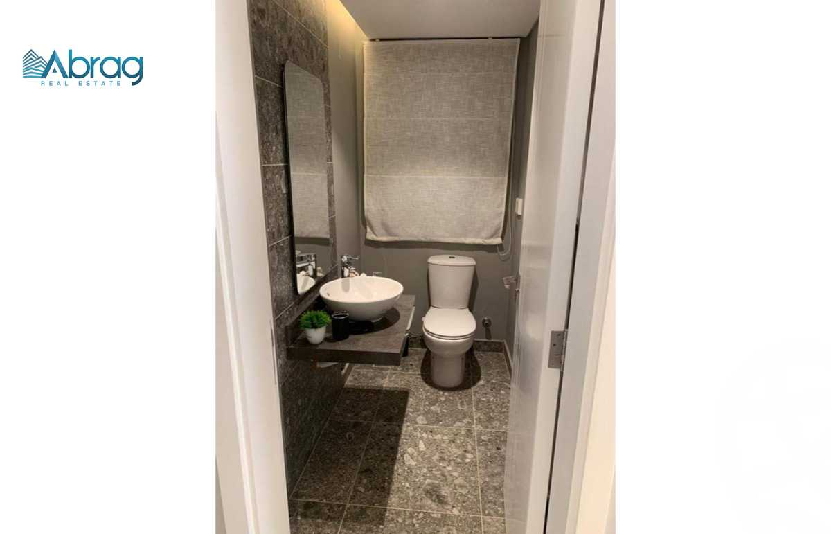 https://aqarmap.com.eg/ar/listing/5674684-for-sale-cairo-el-sheikh-zayed-city-compounds-kmbwnd-fyldj-wyst-dr-llttwyr