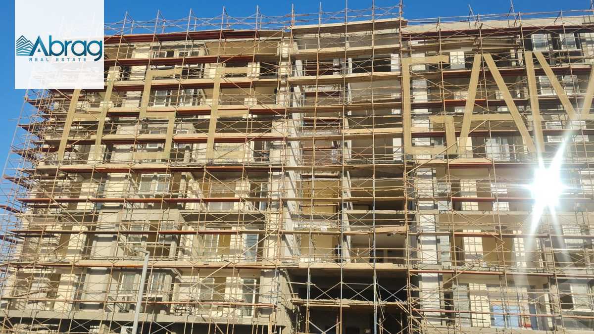 https://aqarmap.com.eg/ar/listing/6215695-for-sale-cairo-el-sheikh-zayed-city-compounds-kyrw-jyt-grand-residences-cairo-gate