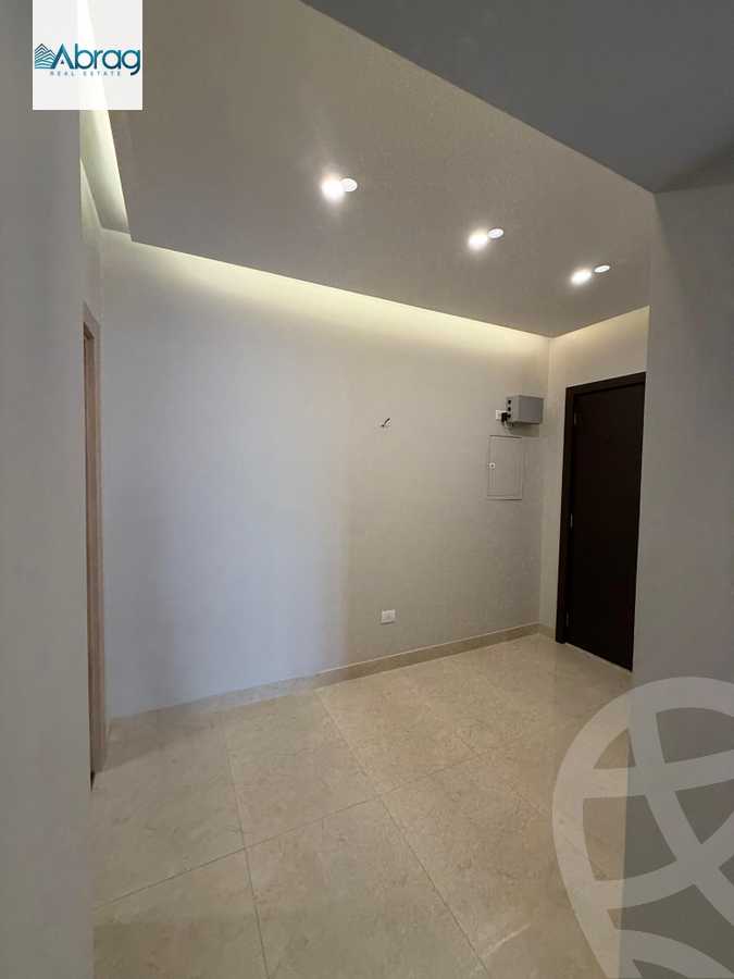 https://aqarmap.com.eg/ar/listing/6378402-for-rent-cairo-6th-of-october-compounds-october-plaza
