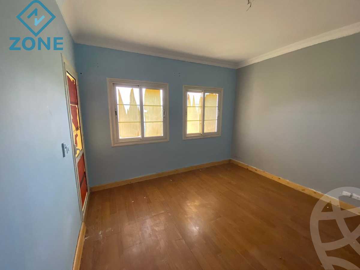 https://aqarmap.com.eg/ar/listing/3834709-for-rent-cairo-new-cairo-madinaty-lmntq-lwl-fylt-first-zone-villas