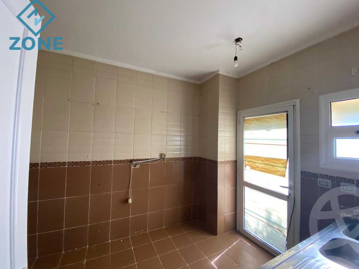 https://aqarmap.com.eg/ar/listing/3834709-for-rent-cairo-new-cairo-madinaty-lmntq-lwl-fylt-first-zone-villas