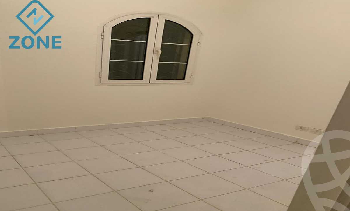 https://aqarmap.com.eg/ar/listing/3992807-for-rent-cairo-new-cairo-madinaty-lmntq-lwl-fylt-first-zone-villas