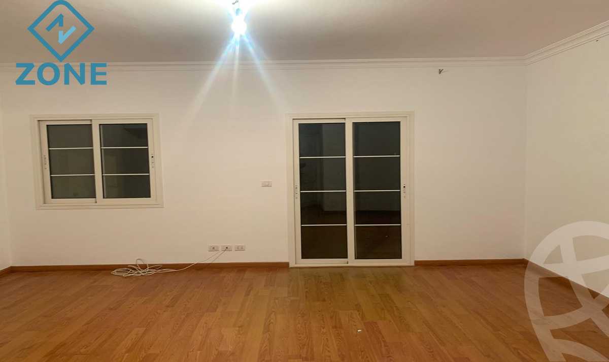 https://aqarmap.com.eg/ar/listing/3992807-for-rent-cairo-new-cairo-madinaty-lmntq-lwl-fylt-first-zone-villas