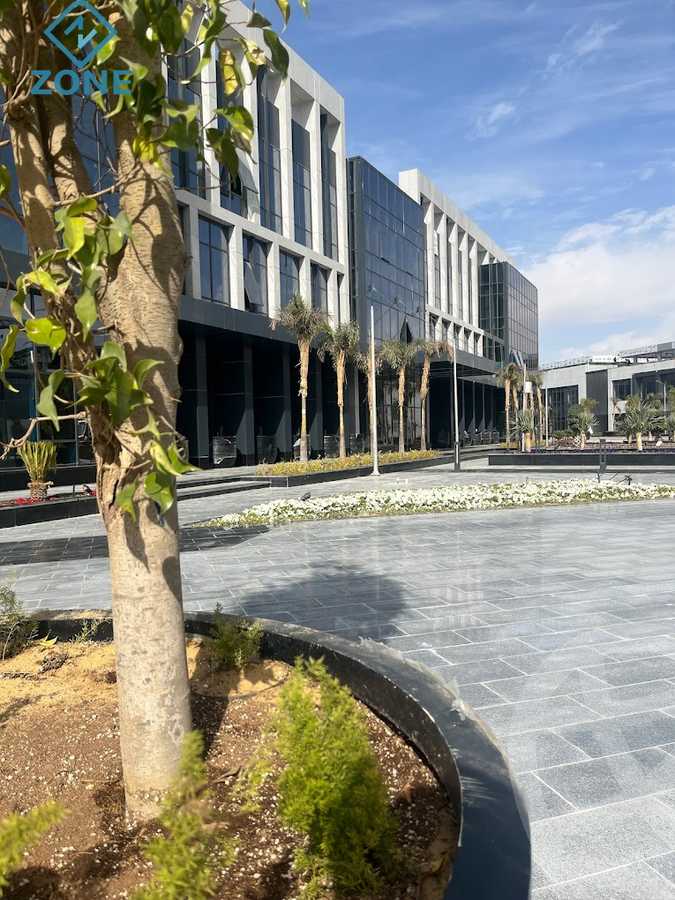 https://aqarmap.com.eg/ar/listing/4179355-for-sale-cairo-new-cairo-madinaty-etast-hub-mall-tmg