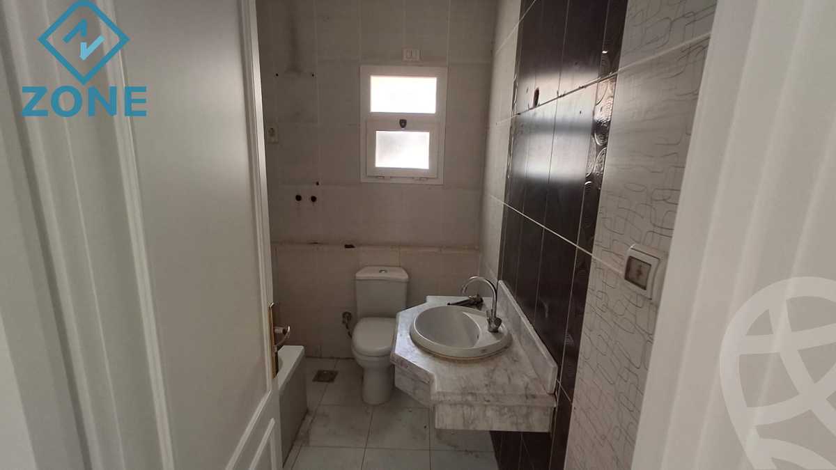 https://aqarmap.com.eg/en/listing/6021492-for-sale-cairo-new-cairo-madinaty-lmntq-lwl-fylt-madinaty-road