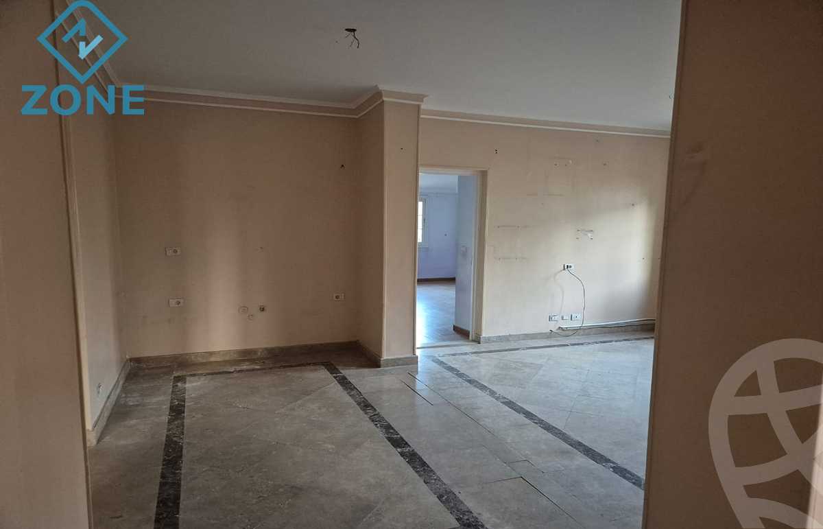 https://aqarmap.com.eg/en/listing/6041734-for-sale-cairo-new-cairo-madinaty-lmntq-lwl-fylt-talaat-mostafa-rd