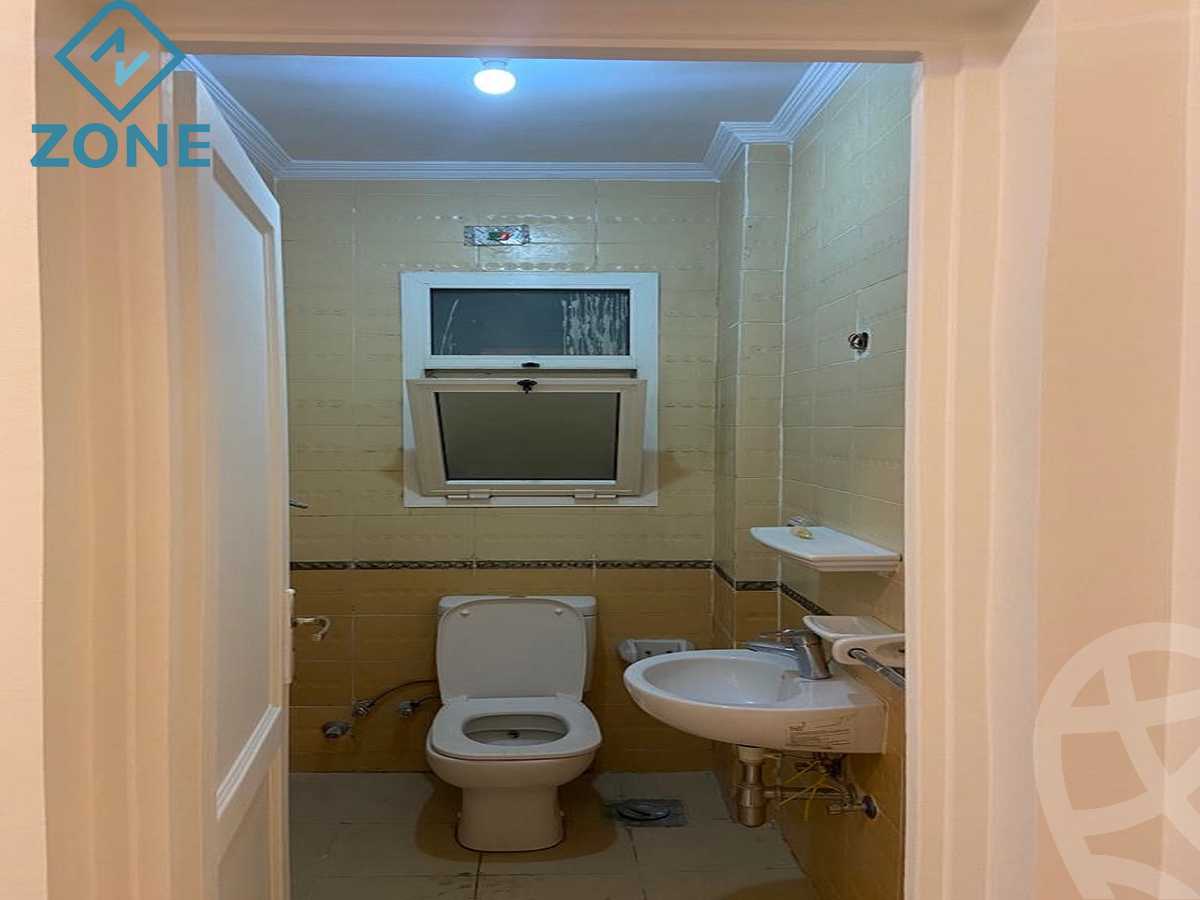 https://aqarmap.com.eg/en/listing/6042717-for-sale-cairo-new-cairo-madinaty-first-zone-buildings-17th-st.