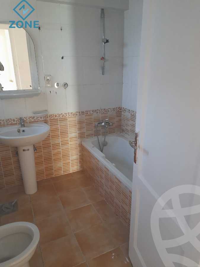 https://aqarmap.com.eg/en/listing/6059174-for-sale-cairo-new-cairo-madinaty-first-zone-buildings-17th-st.