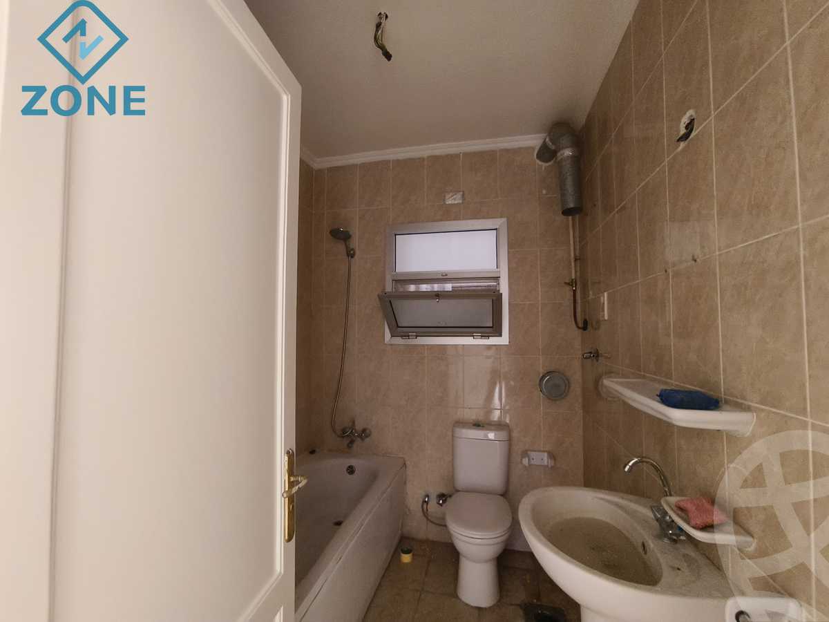 https://aqarmap.com.eg/en/listing/6107620-for-sale-cairo-new-cairo-madinaty-eleventh-zone-buildings-group-114