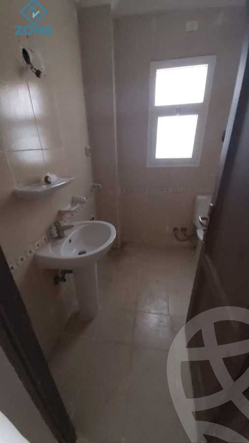 https://aqarmap.com.eg/ar/listing/6162331-for-sale-cairo-new-cairo-madinaty-first-zone-buildings-13th-st.