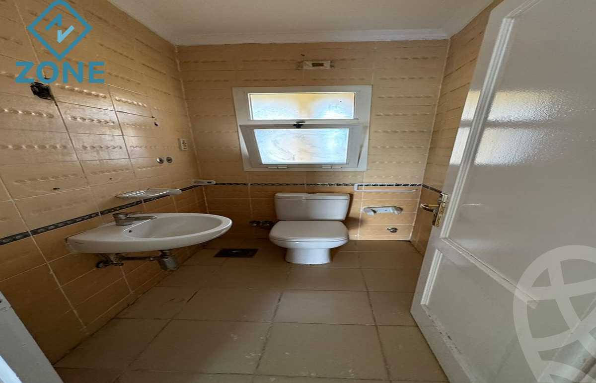 https://aqarmap.com.eg/en/listing/6163886-for-sale-cairo-new-cairo-madinaty-first-zone-buildings-11th-st.