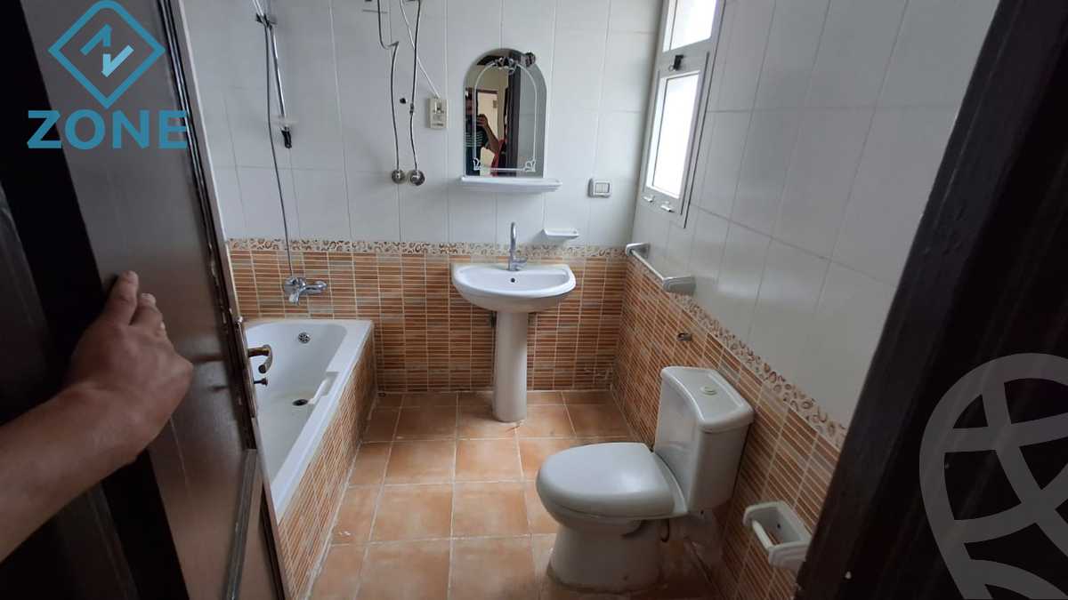 https://aqarmap.com.eg/ar/listing/6190896-for-rent-cairo-new-cairo-madinaty-first-zone-buildings-17th-st.