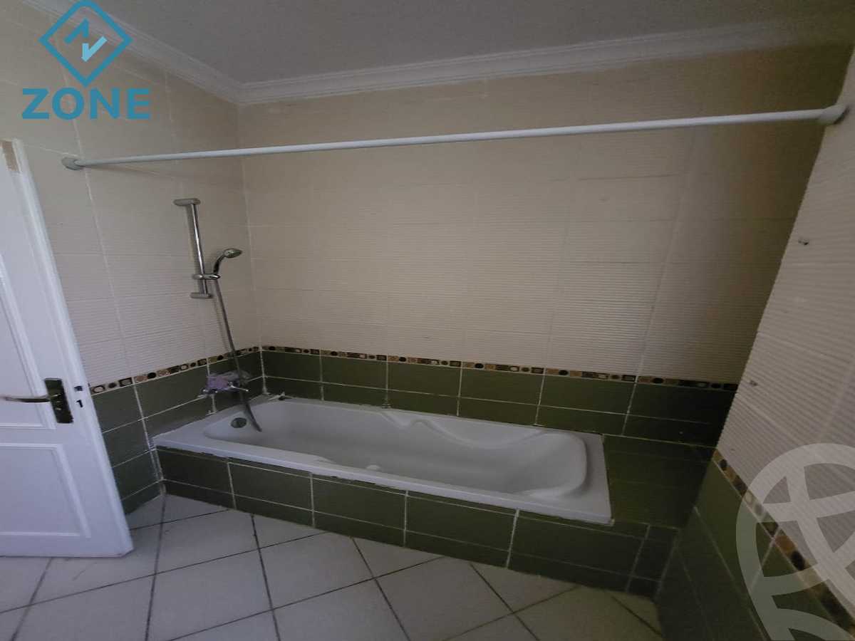 https://aqarmap.com.eg/ar/listing/6191292-for-sale-cairo-new-cairo-madinaty-lmntq-lthnyh-fylt-group-11