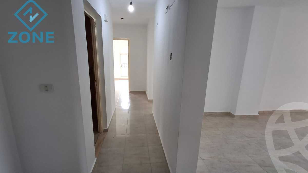 https://aqarmap.com.eg/ar/listing/6230470-for-sale-cairo-new-cairo-madinaty-first-zone-buildings-13th-st.