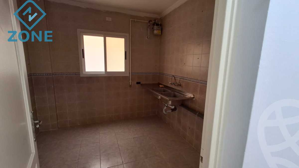 https://aqarmap.com.eg/ar/listing/6230470-for-sale-cairo-new-cairo-madinaty-first-zone-buildings-13th-st.