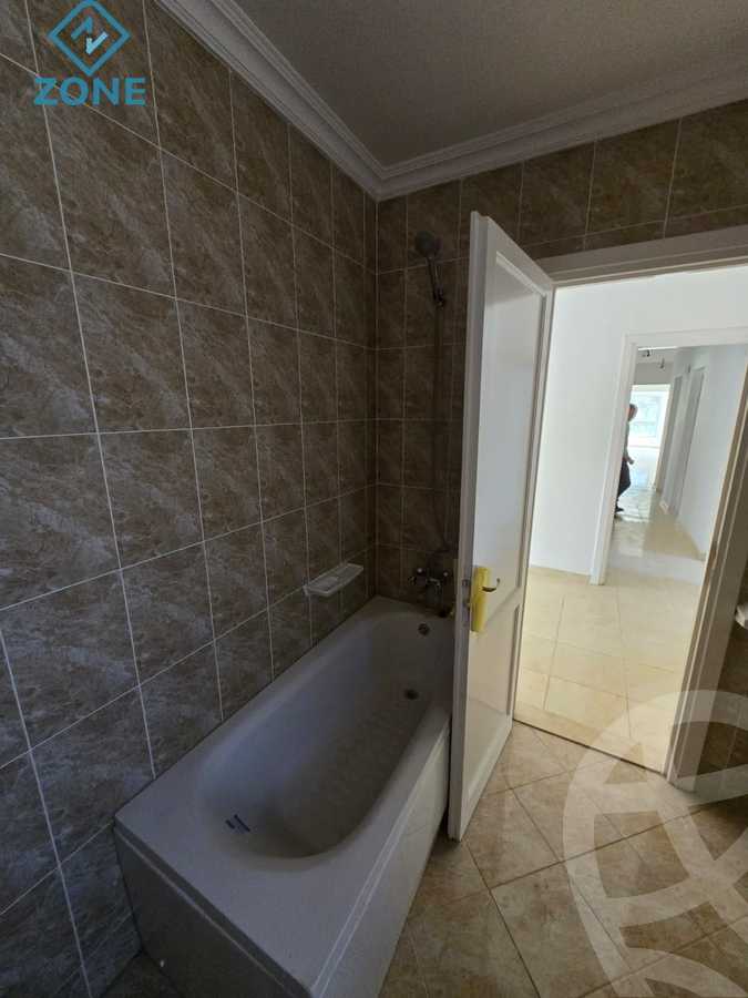 https://aqarmap.com.eg/ar/listing/6262002-for-sale-cairo-new-cairo-madinaty-eighth-zone-buildings-madinaty-b-8