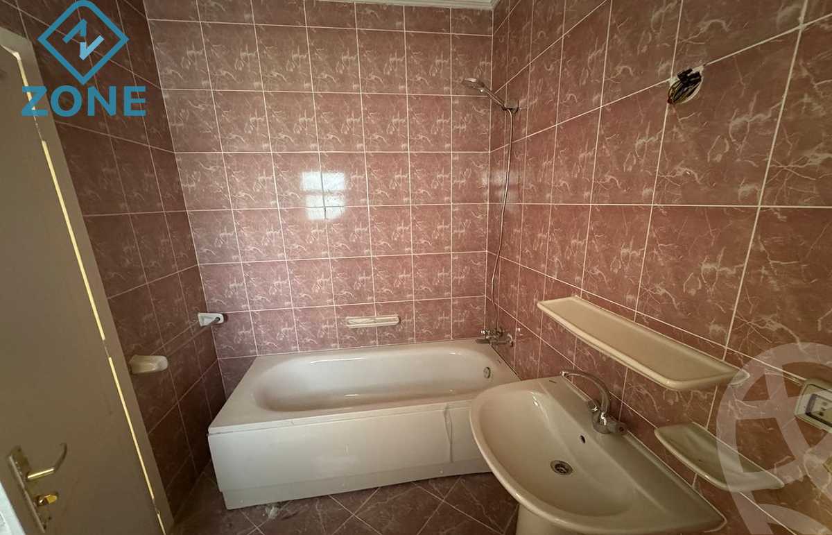 https://aqarmap.com.eg/ar/listing/6288970-for-sale-cairo-new-cairo-madinaty-eighth-zone-buildings-madinaty-b-8