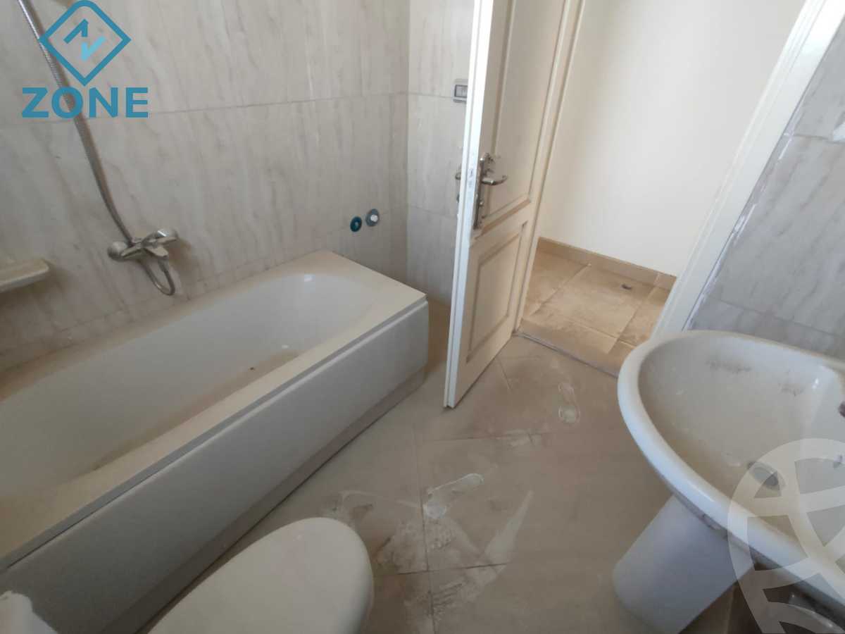 https://aqarmap.com.eg/ar/listing/6331814-for-sale-cairo-new-cairo-madinaty-fourteenth-zone-buildings-talaat-mustafa-road