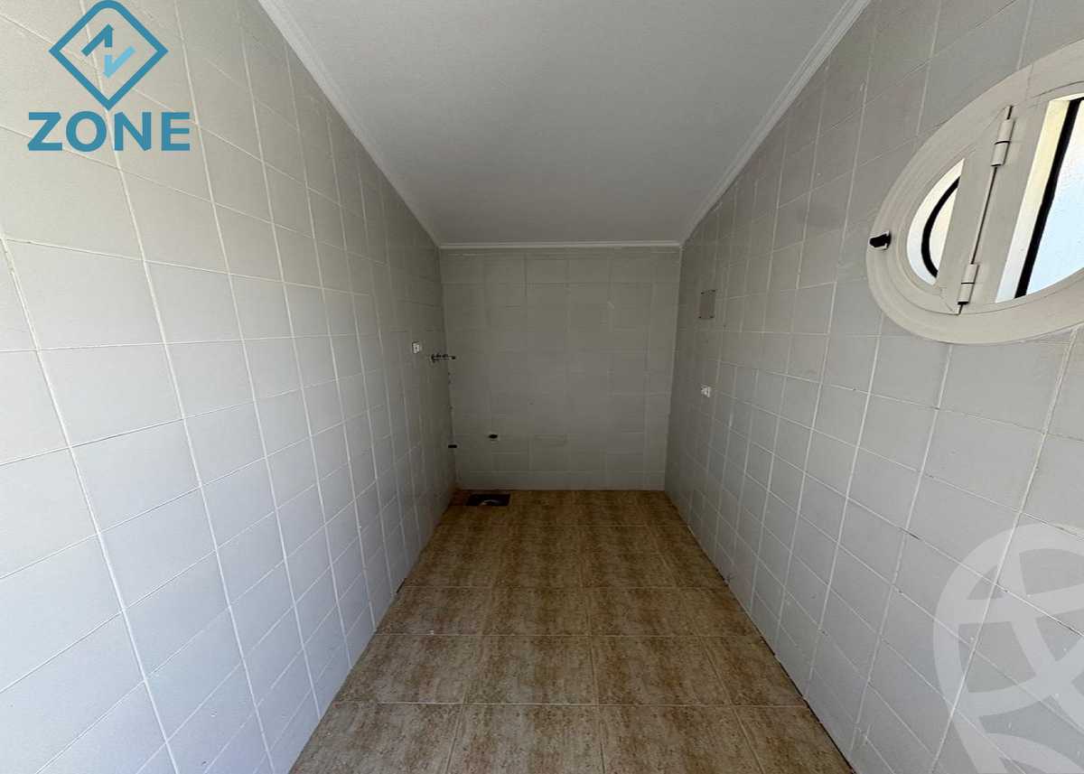 https://aqarmap.com.eg/ar/listing/6351771-for-sale-cairo-new-cairo-madinaty-lmntq-lwl-fylt-talaat-mostafa-rd