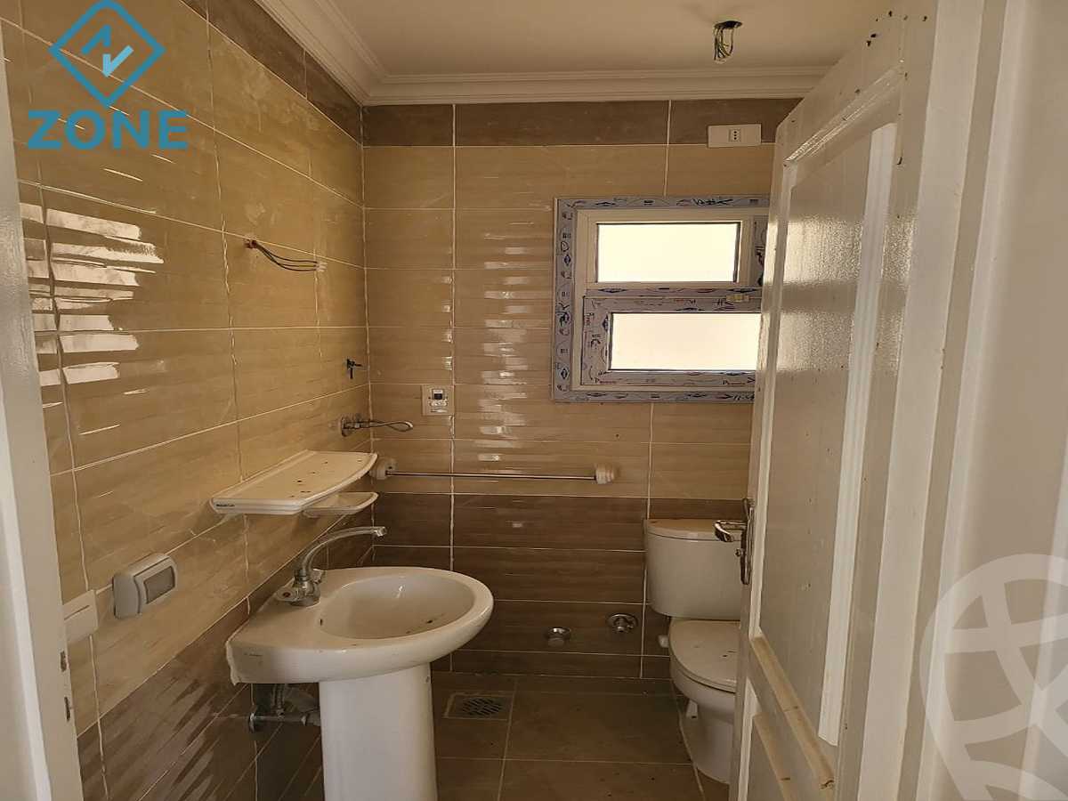 https://aqarmap.com.eg/ar/listing/6359055-for-sale-cairo-new-cairo-madinaty-eleventh-zone-buildings-group-114