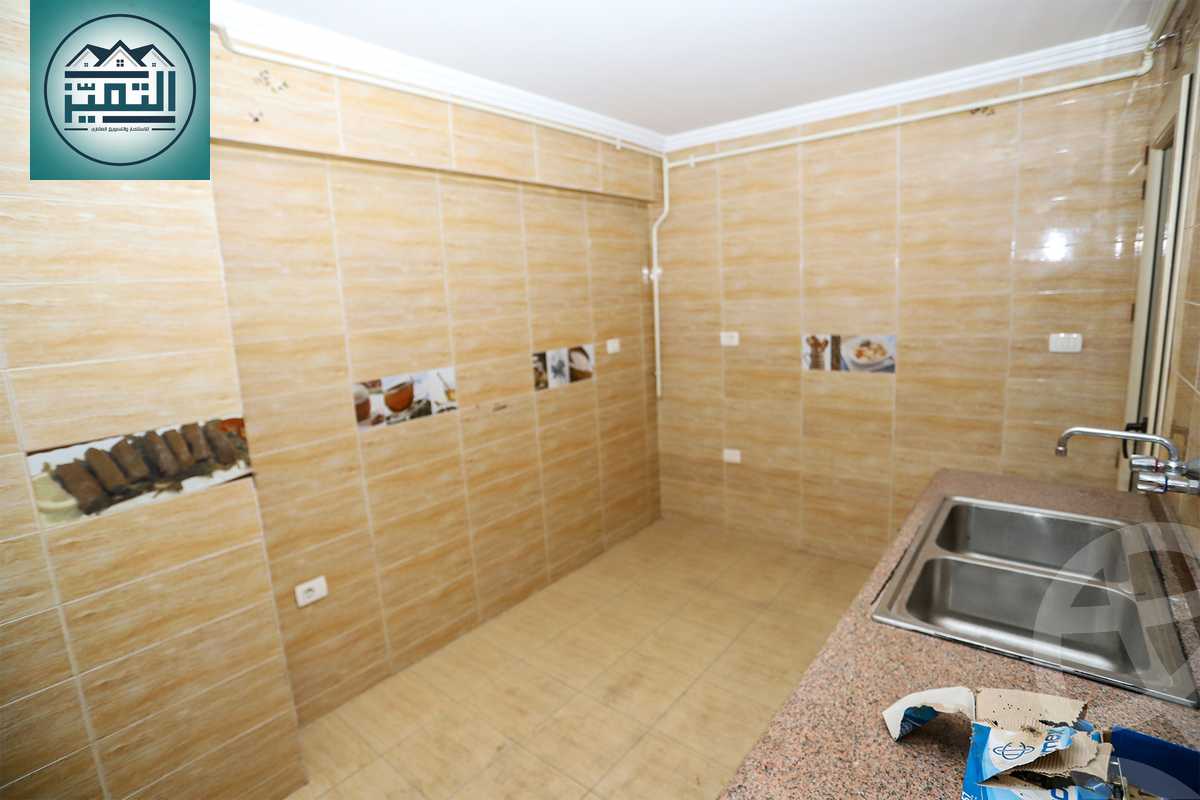 https://aqarmap.com.eg/ar/listing/4361859-for-sale-alexandria-kafr-abdo-shr-lsyd-skyn-bnt-lhsyn