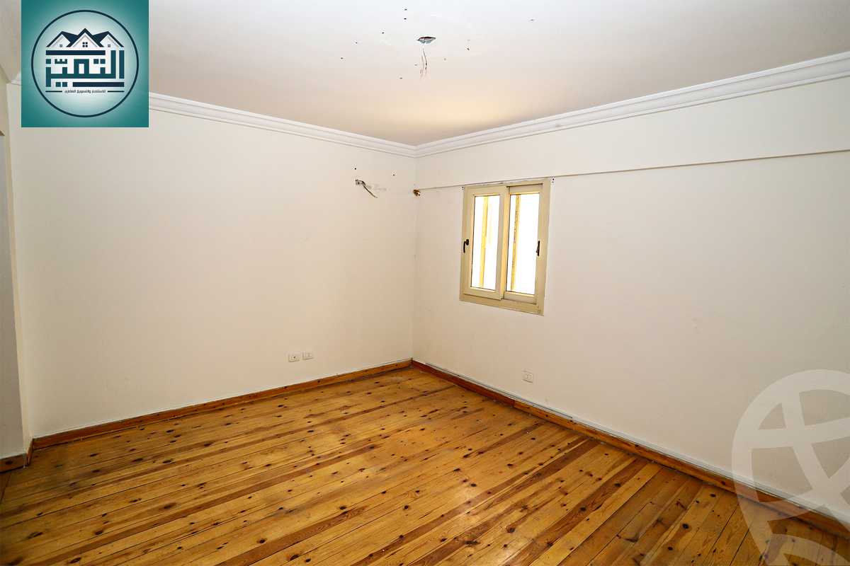 https://aqarmap.com.eg/ar/listing/4361859-for-sale-alexandria-kafr-abdo-shr-lsyd-skyn-bnt-lhsyn