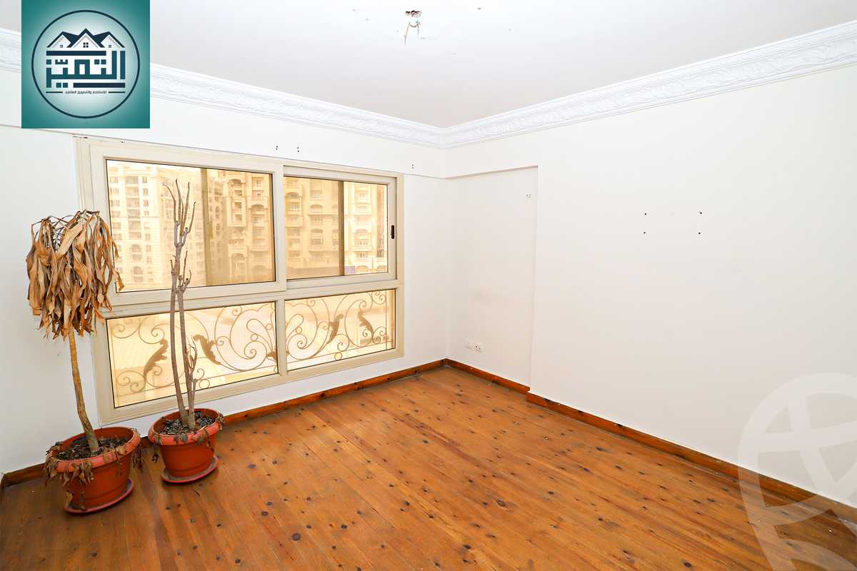 https://aqarmap.com.eg/ar/listing/4361859-for-sale-alexandria-kafr-abdo-shr-lsyd-skyn-bnt-lhsyn