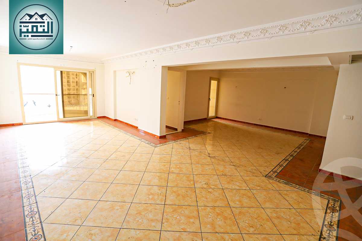 https://aqarmap.com.eg/ar/listing/4361859-for-sale-alexandria-kafr-abdo-shr-lsyd-skyn-bnt-lhsyn
