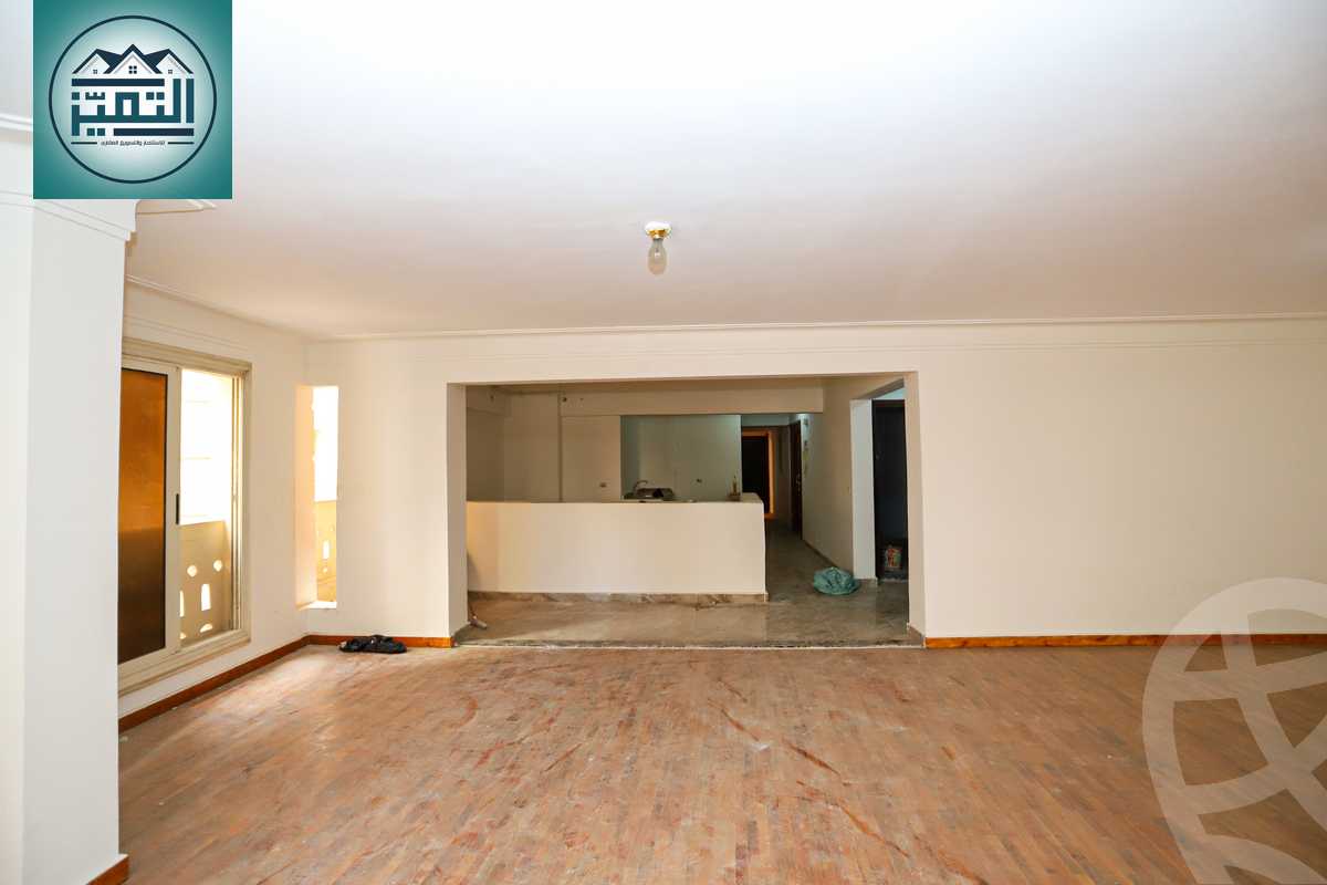 https://aqarmap.com.eg/ar/listing/4361866-for-sale-alexandria-kafr-abdo-shr-lsyd-skyn-bnt-lhsyn