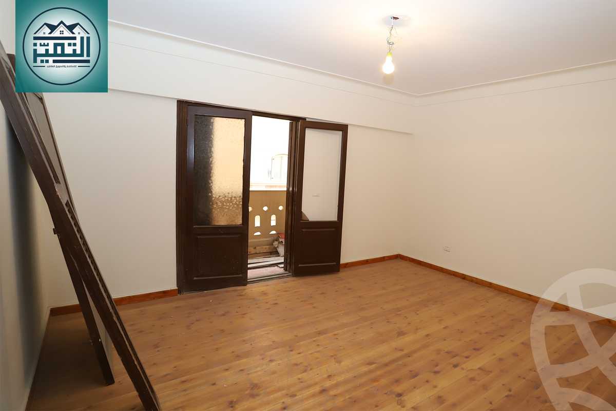 https://aqarmap.com.eg/ar/listing/4361866-for-sale-alexandria-kafr-abdo-shr-lsyd-skyn-bnt-lhsyn
