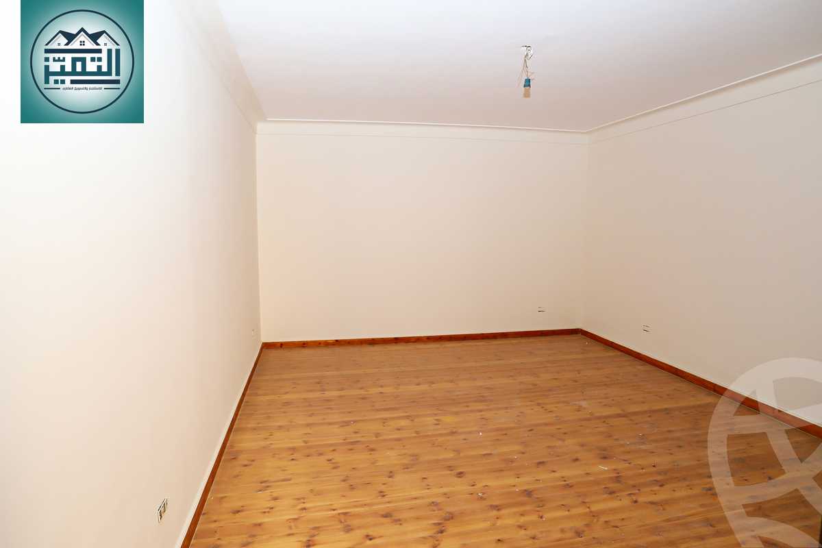 https://aqarmap.com.eg/ar/listing/4361866-for-sale-alexandria-kafr-abdo-shr-lsyd-skyn-bnt-lhsyn