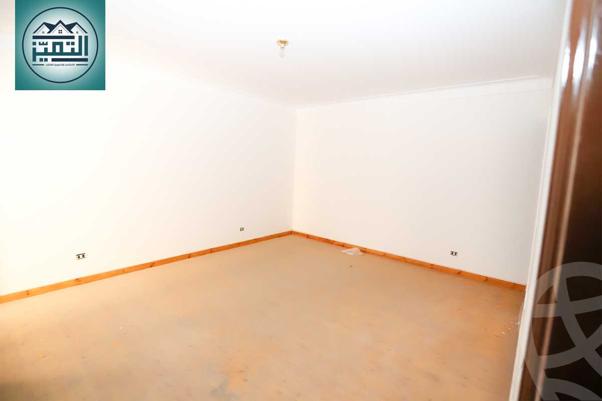 https://aqarmap.com.eg/ar/listing/4361857-for-sale-alexandria-kafr-abdo-shr-lsyd-skyn-bnt-lhsyn