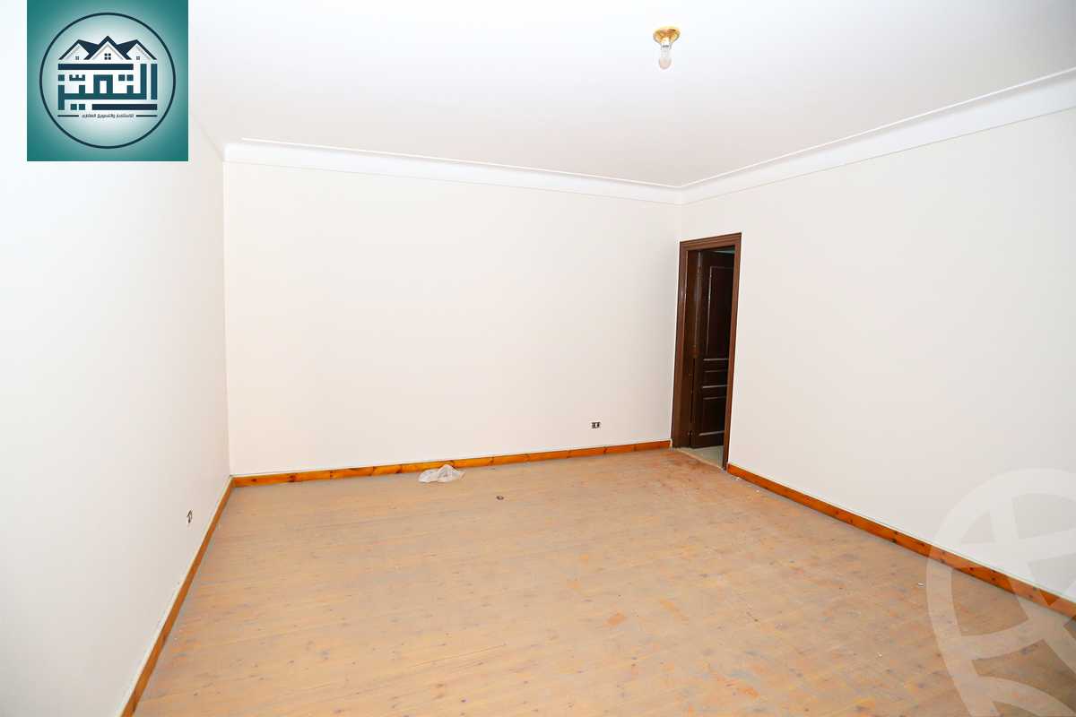 https://aqarmap.com.eg/ar/listing/4361857-for-sale-alexandria-kafr-abdo-shr-lsyd-skyn-bnt-lhsyn