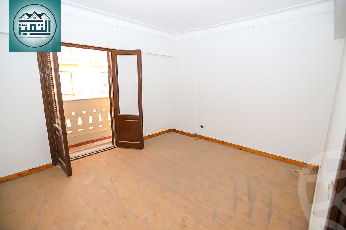 https://aqarmap.com.eg/ar/listing/4361857-for-sale-alexandria-kafr-abdo-shr-lsyd-skyn-bnt-lhsyn