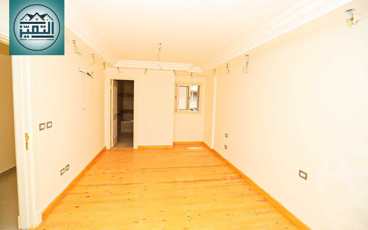 https://aqarmap.com.eg/en/listing/4360846-for-sale-alexandria-lauran-shr-srhnk