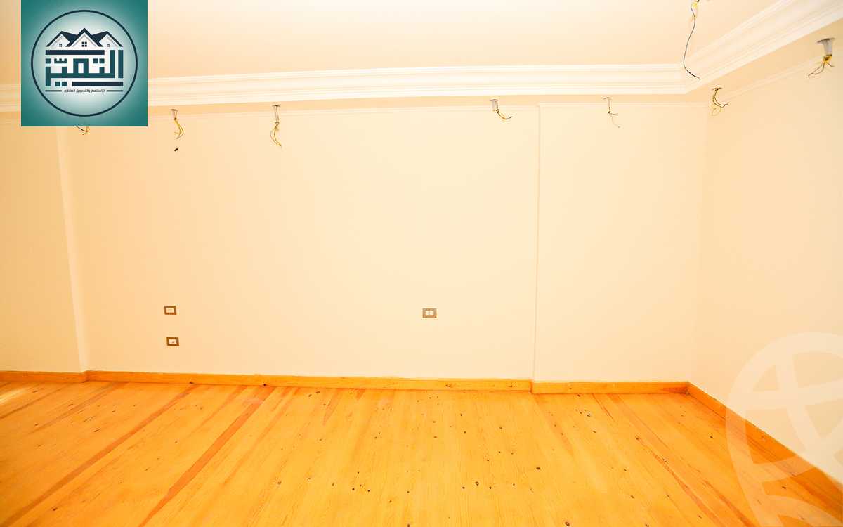 https://aqarmap.com.eg/en/listing/4360846-for-sale-alexandria-lauran-shr-srhnk