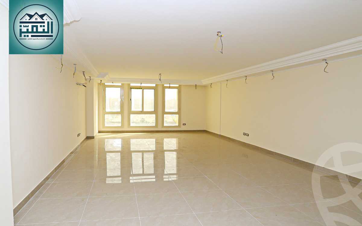https://aqarmap.com.eg/en/listing/4360846-for-sale-alexandria-lauran-shr-srhnk